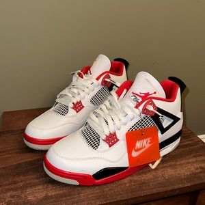 Jordan 4 Retro Fire Red (2020)
